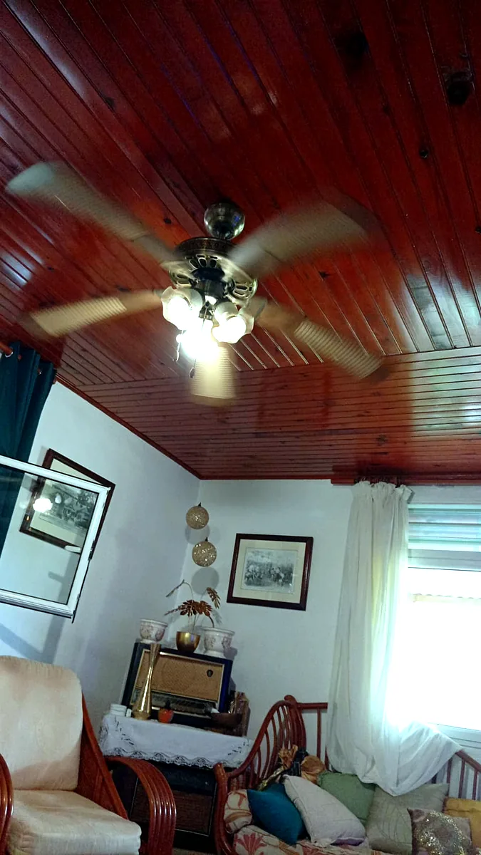 Avant installation d'un brasseur d'air FANELITE à Bouillante en Guadeloupe
