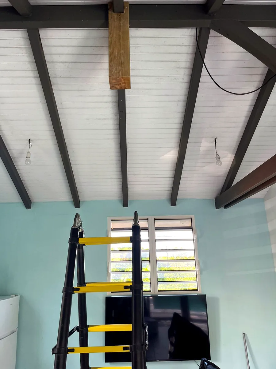 Avant installation d'un brasseur d'air FANELITE à Ducos en Martinique