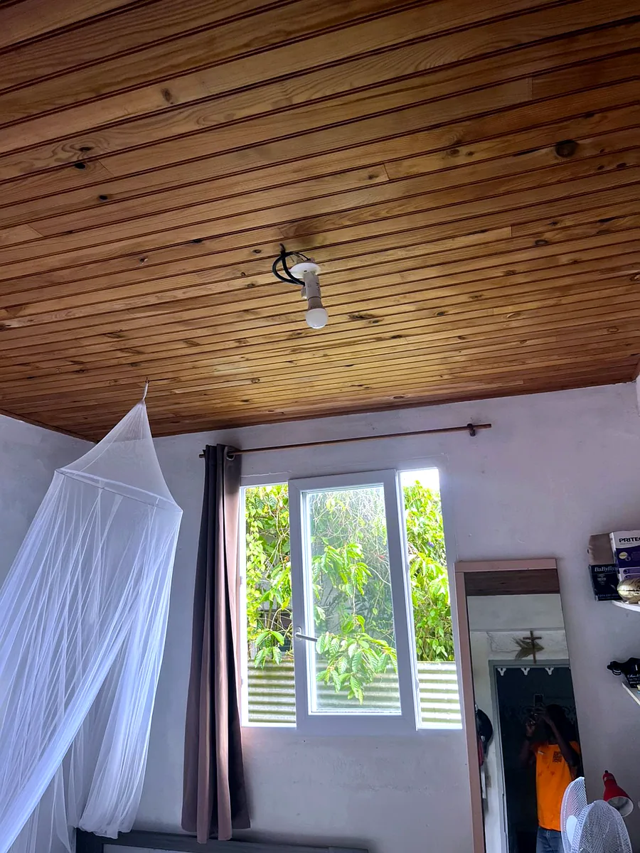 Avant installation d'un brasseur d'air FANELITE à Fort-de-France en Martinique
