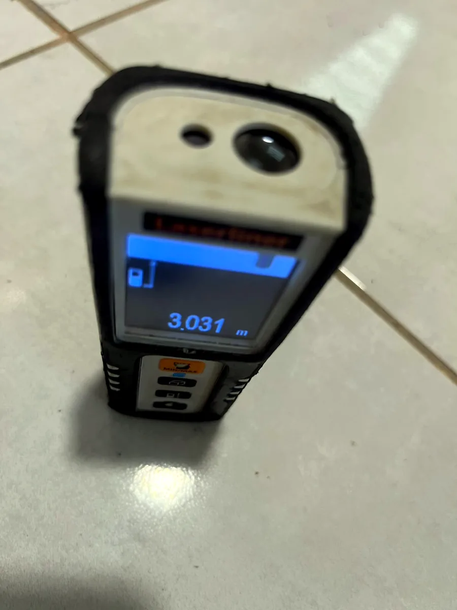 Contrôle de la hauteur sous plafond avant installation d'un brasseur d'air FANELITE à Schœlcher en Martinique